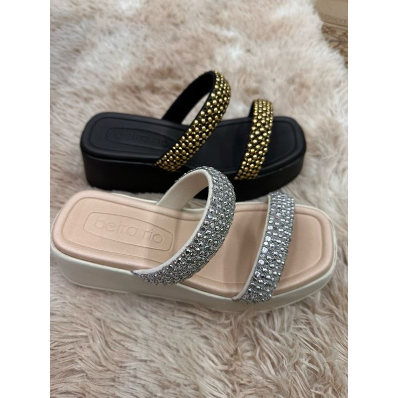 SANDÁLIA BEIRA RIO - PLATAFORMA COM STRASS Brilhe em qualquer ocasião com essa sandália super confortável e estilosa! em Oferta na Shopee