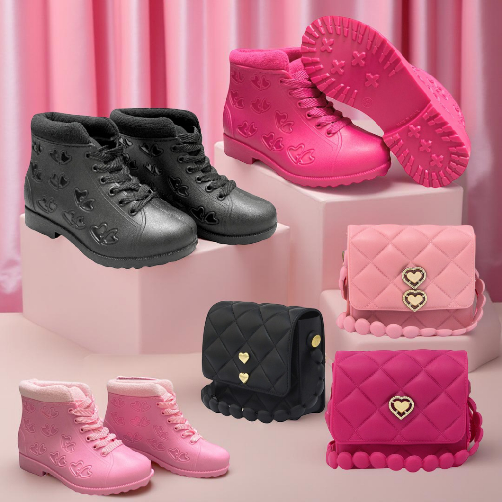 Conjunto Infantil Bota + Bolsinha Coração | Material Confortável Impermeável RJR Fashion