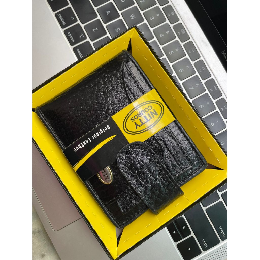 Carteira Masculina de Couro Slim – Porta Cartão, Documento e Design Elegante