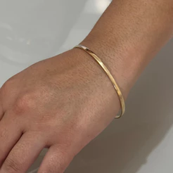 Pulseira Bracelete feminino feito em moedaantiga arco dourado 18k