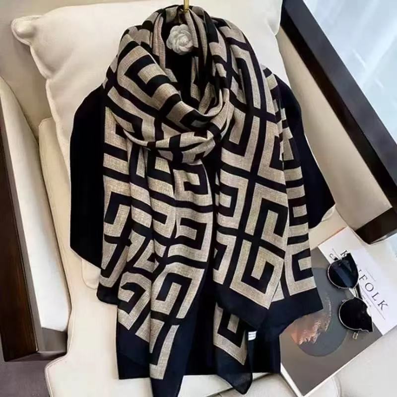 Lenço de seda fina 90x180, com a letra G, acabamento acetinado, textura acetinada sintética, proteção solar e à prova de em Oferta na Shopee