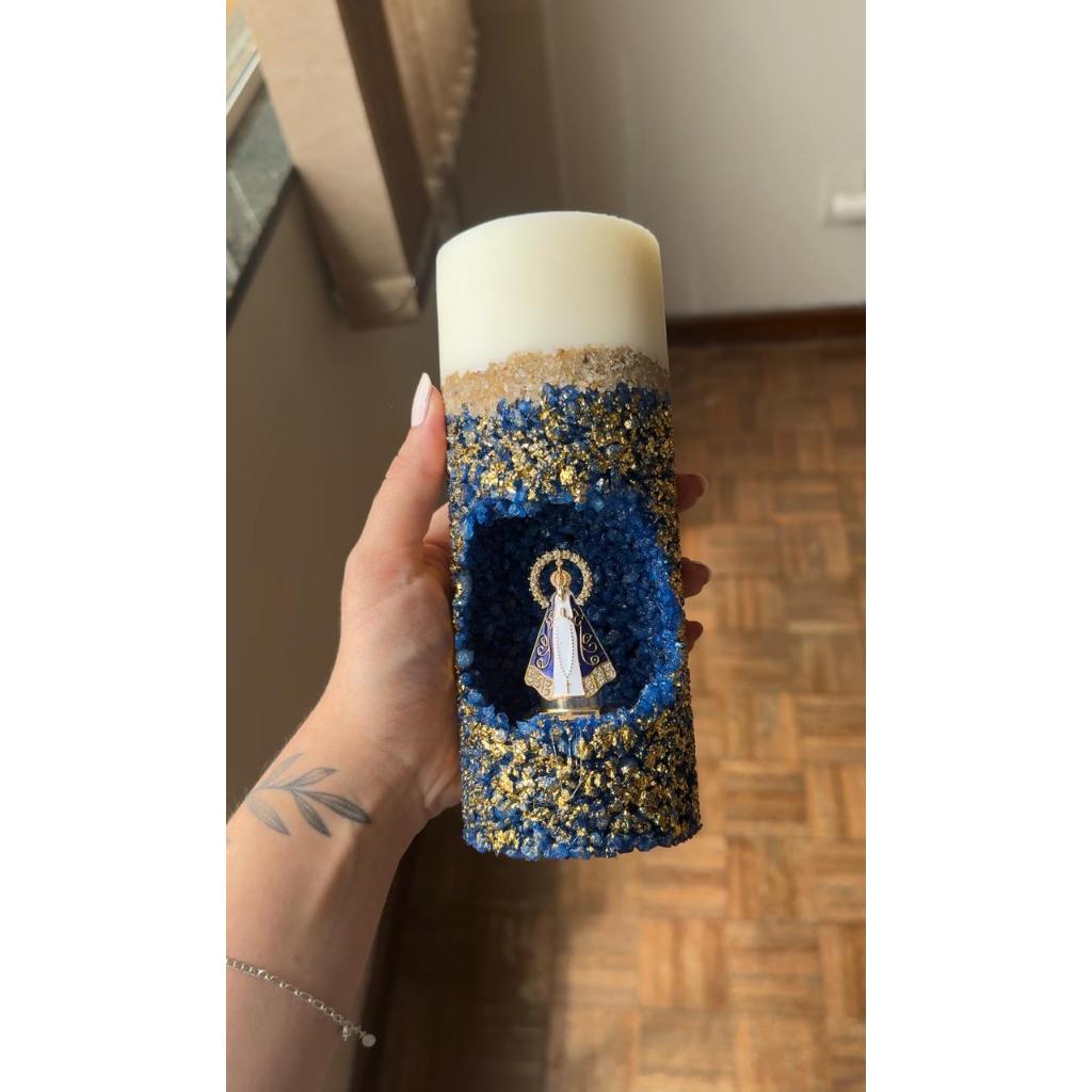 Vela Gruta de Nossa Senhora Aparecida em Pedras Azuis e Folhas de Ouro
