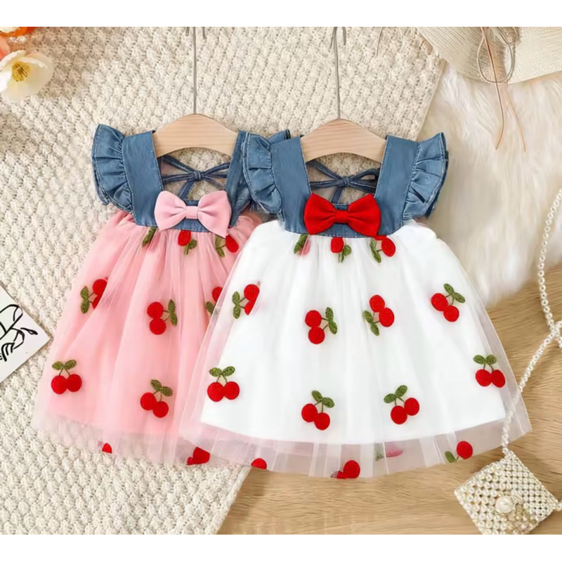 Vestido em Tule para bebê com bordado em Moranguinho