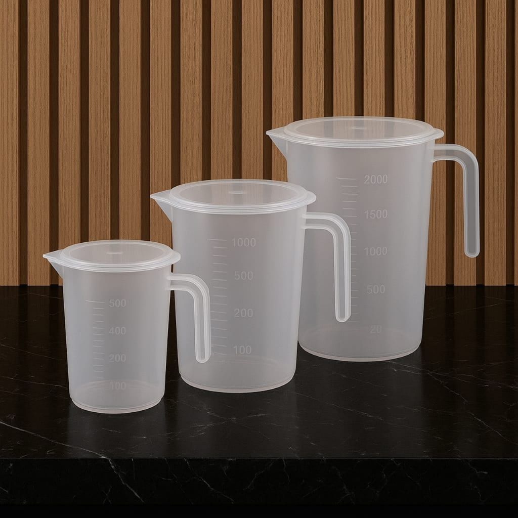 Kit 3 peças de Jarras Graduadas (250ml, 500ml, 1000ml) com Tampa – Praticidade Total na Cozinha.