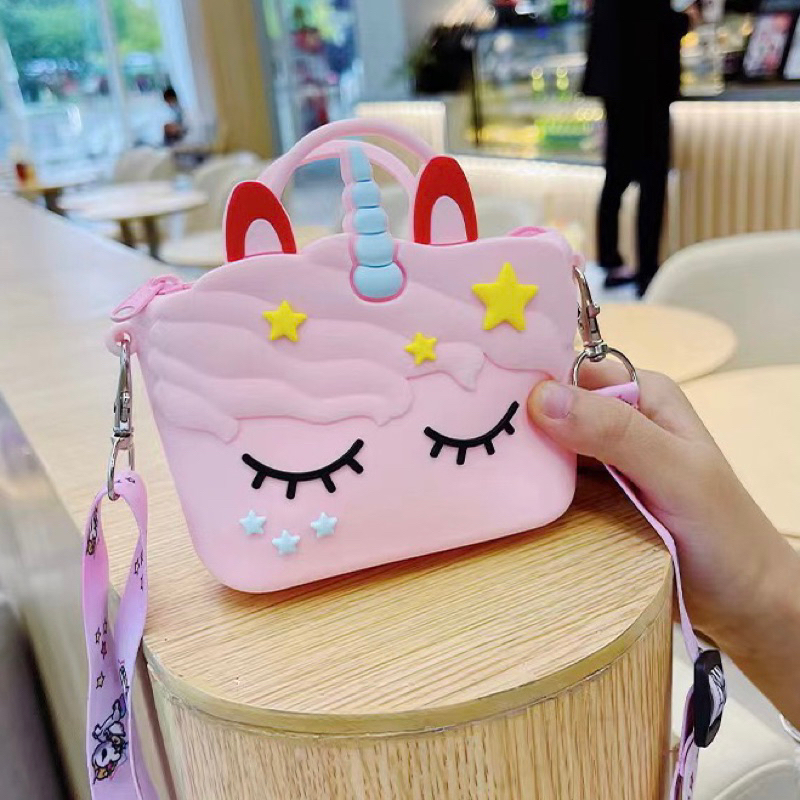 Bolsinha Porta Moedas Siliconada Infantil Com Alça Regulável Unicórnio Gato em Oferta na Shopee