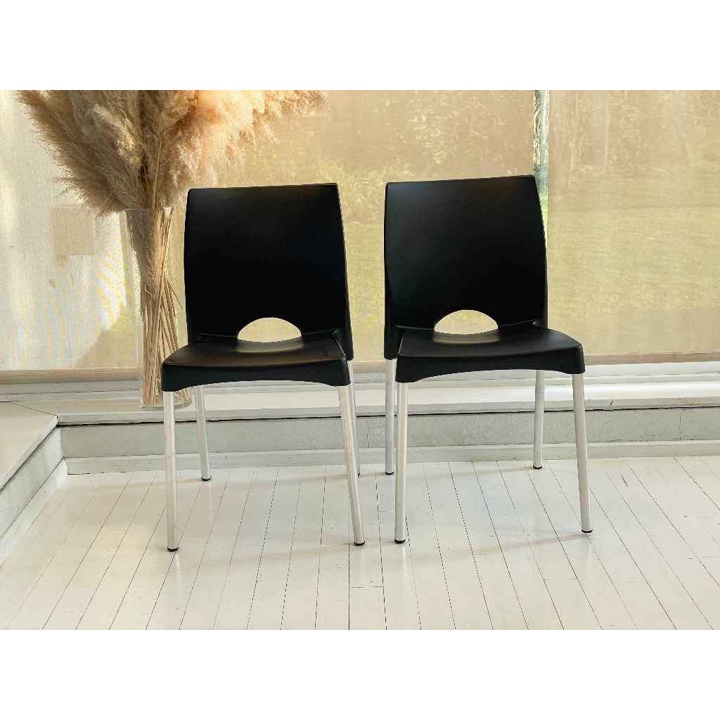 Kit 2 Cadeiras de Jantar Boston - Pés de Alumínio em Oferta na Shopee