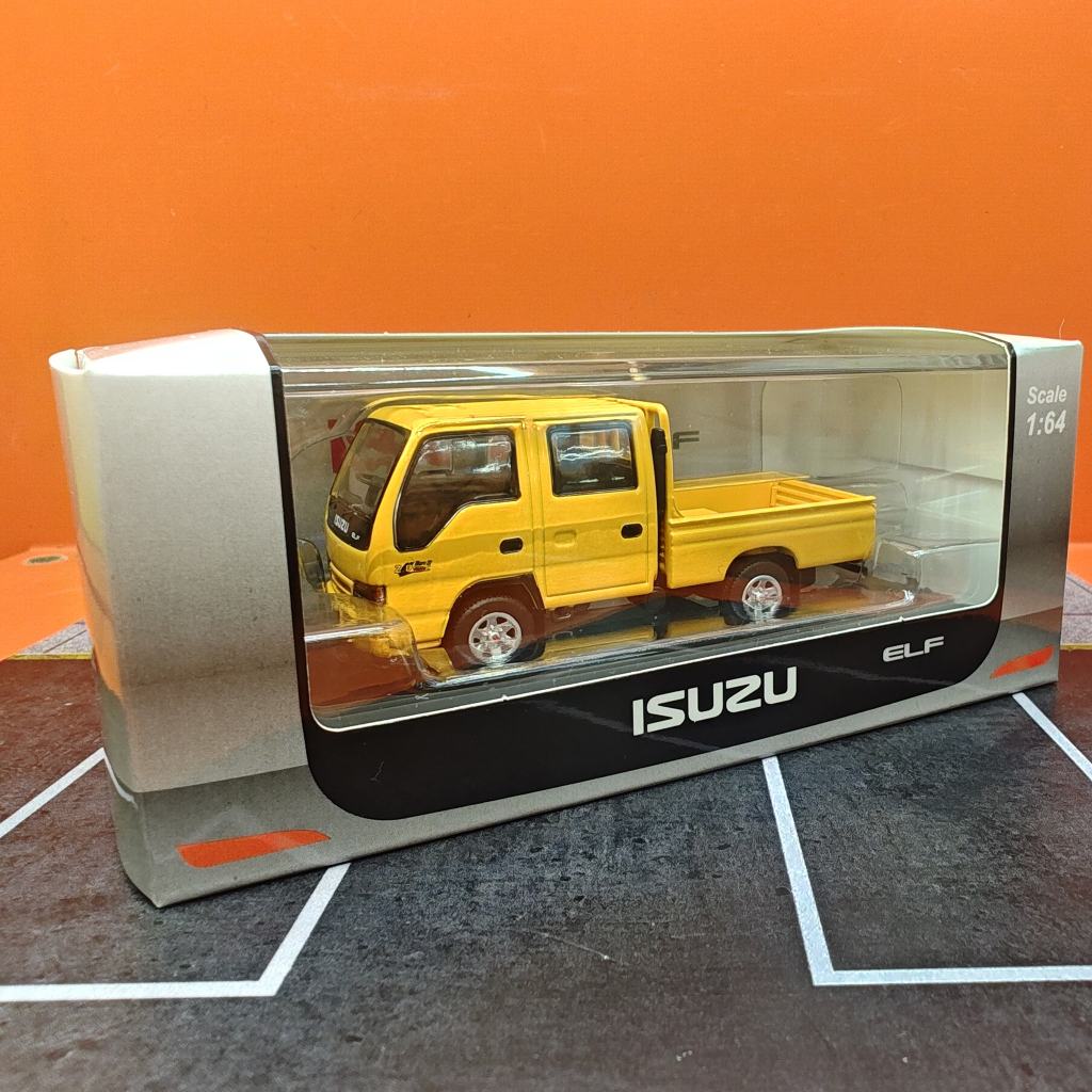 Model 1 Isuzu Amarelo