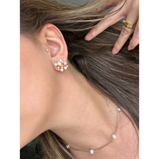 ✨ Brinco Flor de Pérolas Banhado a Ouro 3 Milésimos ✨