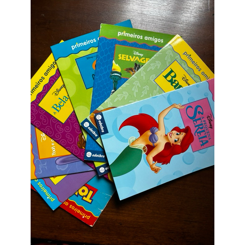 Coleções de Livros Disney: Primeiros Amigos, Primeiros Amigos Pocket, Contos Disney e Disney Magia ( ) 2002