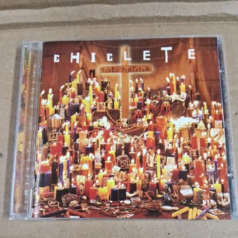 CD- CHICLETE COM BANANA = SANTO PROTETOR (USADO) LEIA A DESCRIÇÃO