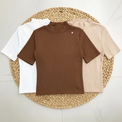 Blusa Feminina Estilosa Gola Alta Ribana Manga Curta PREMIUM