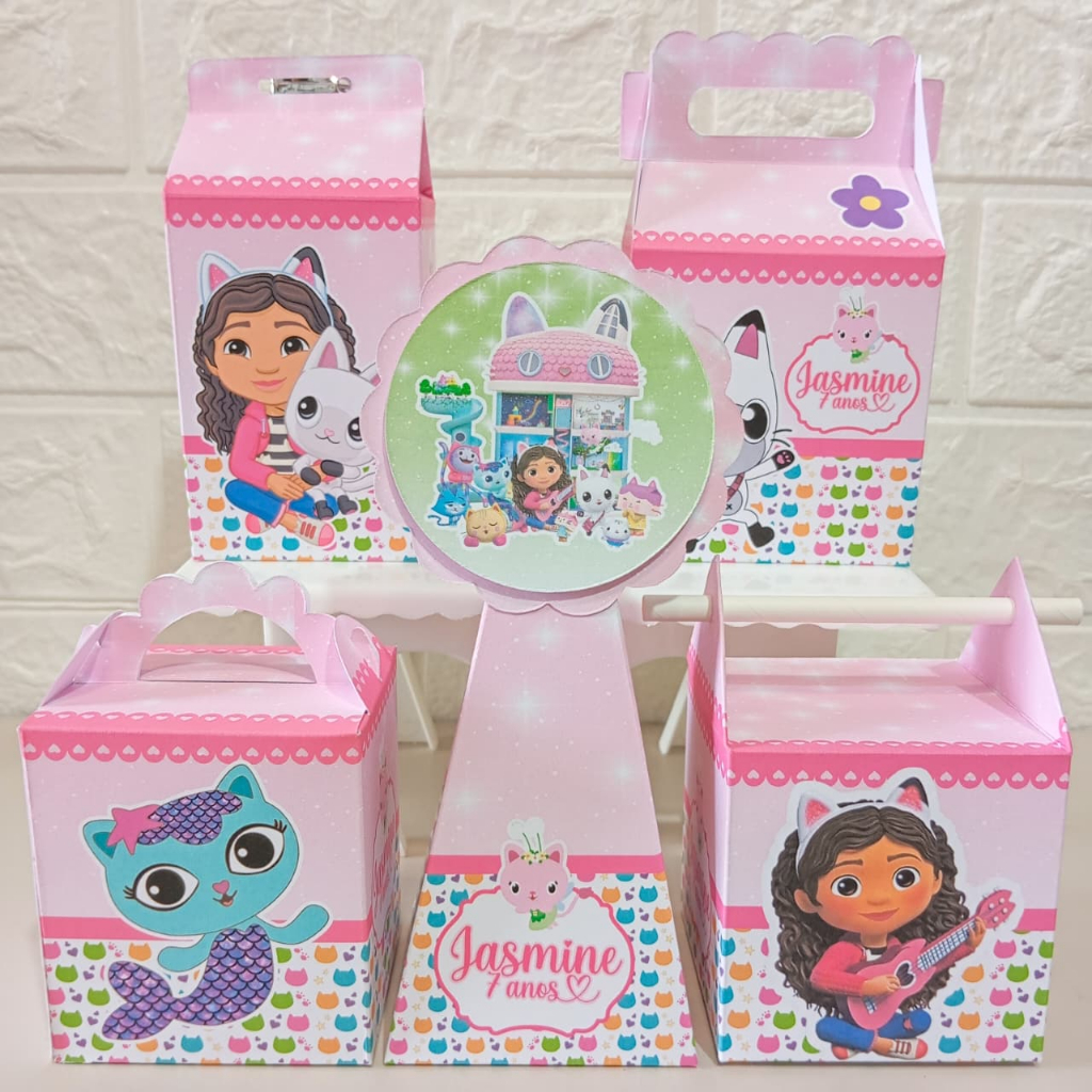 ENVIO RÁPIDO Kit Festa A Casa Mágica da Gabby Lembrancinha Aniversário Infantil - PEGUE E MONTE