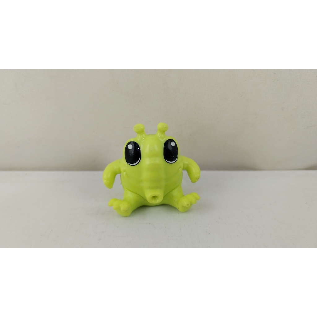 Miniatura Alien N° VD134 Espirra Água Kinder Ovo 2022 Semi