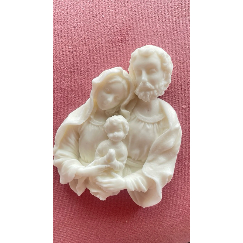 Sagrada Família Decorativa – Sabonete Artesanal | Gesso Perfumado ou Vela Religiosa para Presente