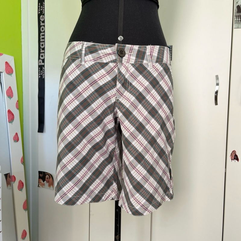 Bermuda Feminina Vintage Hering 40 Bazar Brecho Y2K Anos 2000 Street Alternativo