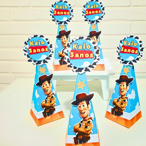 Caixa Pirâmide Toy story/lembrancinha Toy Story  festa infantil aniversário/lembrancinha Personalizada.