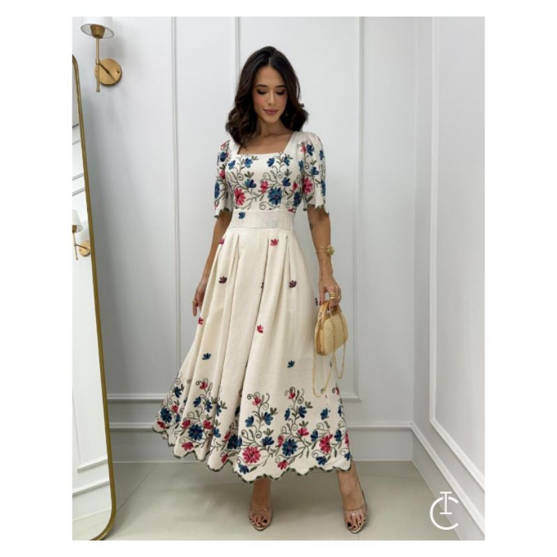 Vestido longo off bordado