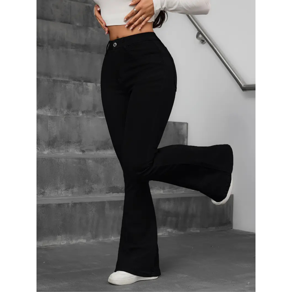 Calça Feminina Jeans Premium Flare Estilo Gringa Levanta Bumbum em Oferta na Shopee