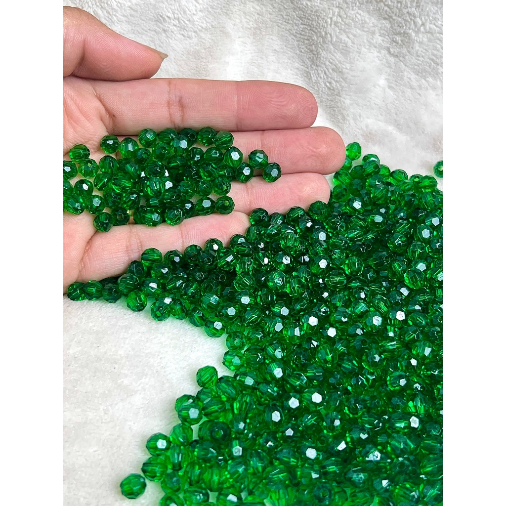 200 Miçangas Bola Sextavada 6mm de Cristal Acrílico Colorida em Oferta na Shopee