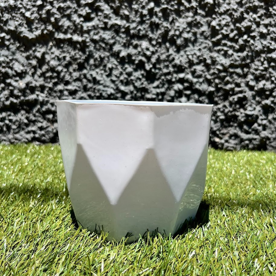 Vaso cachepô médio Facetado N3 decorativo para plantas e flores ideal para centro de mesa casa sala cozinha em Oferta na Shopee