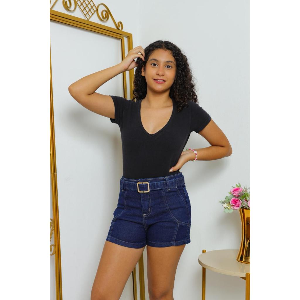 Shorts Jeans Escuro Com Lycra Juvenil Cinto Dourado Bolso Diferente