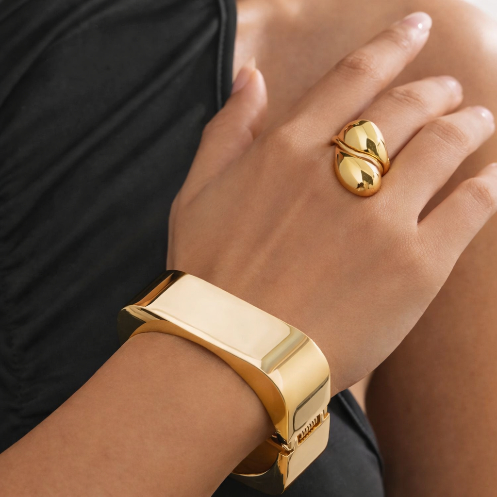 Conjunto Semijoia Luxo – Bracelete Largo Espelhado + Anel Gota Dupla Regulável | Dourado/Prata em Oferta na Shopee