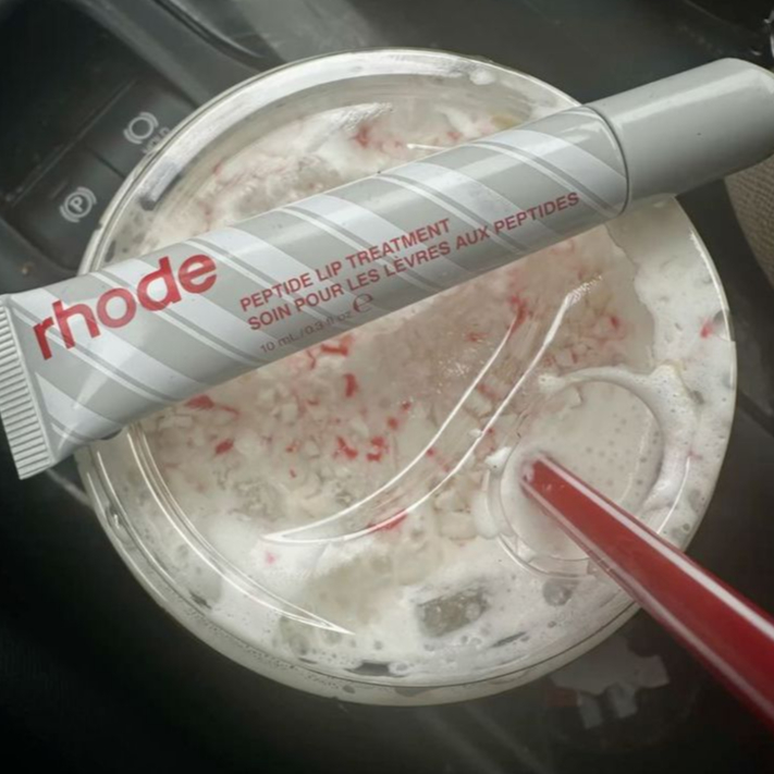 Gloss Rhode Peppermint Glaze, Hailey Bieber.