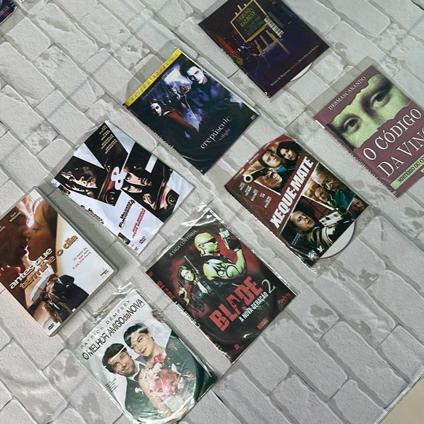 dvd antigos, antiguidades, filmes antigos diversos no dvd, filmes antigos em dvd usados  - tem em torno de 40 filmes