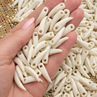 Pingente Dente de Sabre Mini Branco 2,3x0,5cm – 30 Unidades para Artesanato e Bijuterias em Oferta na Shopee