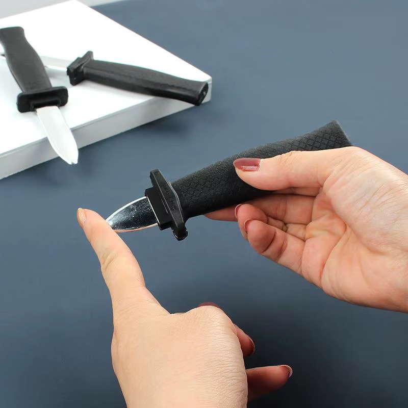 Brincadeira faca de plástico retrátil para pregar peças