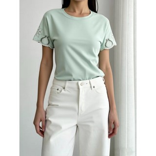 Blusa Simples Liso Feminina Verão Primavera Gola Redonda Com Renda Bordado de ilhó Formato leque Bainha com babado Praia