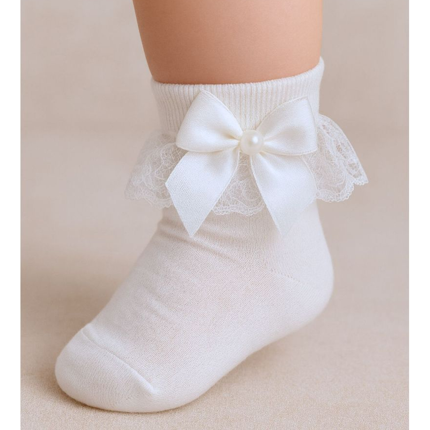 Meia Infantil Branca com Renda e Laço de Pérola Cano Médio Elegante para Bebês
