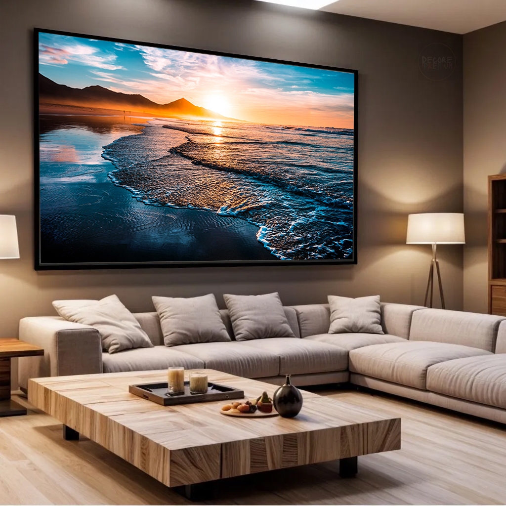 Quadro Decorativo Paisagem Pôr do Sol na Praia Ondas Suaves e Reflexos Dourados no Mar Azul Horizontal Moldura e Vidro