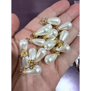 Pingente Pérola Gota Com Strass Cru 10 x 18mm e 8 x 15mm em Oferta na Shopee