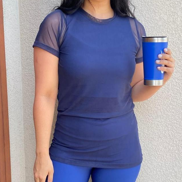 Kit 2 Blusas Feminina Transparente de Tule Manga Curta Camiseta Academia Treino