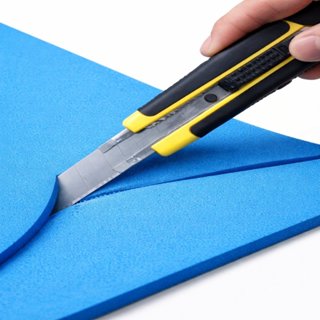 Estilete 18mm Profissional Emborrachado Lâmina Segmentada  com Trava de Segurança Corta Papel Plástico Tecido em Oferta na Shopee