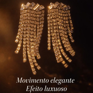 Não Escurece, Não Desbota--Brinco Longo Luxuoso com Franjas em Cristal 18K//Prata