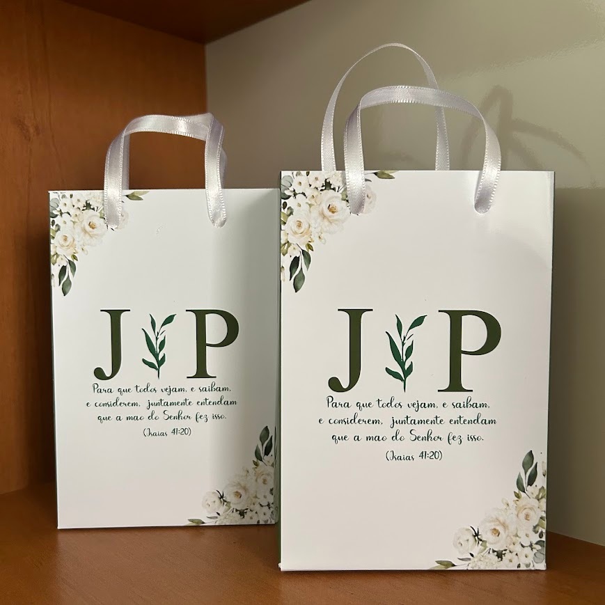 Sacolinha Surpresa Personalizada Casamento Flores Inciais Verde Oliva Lembrancinha Chique 17,5x10x4