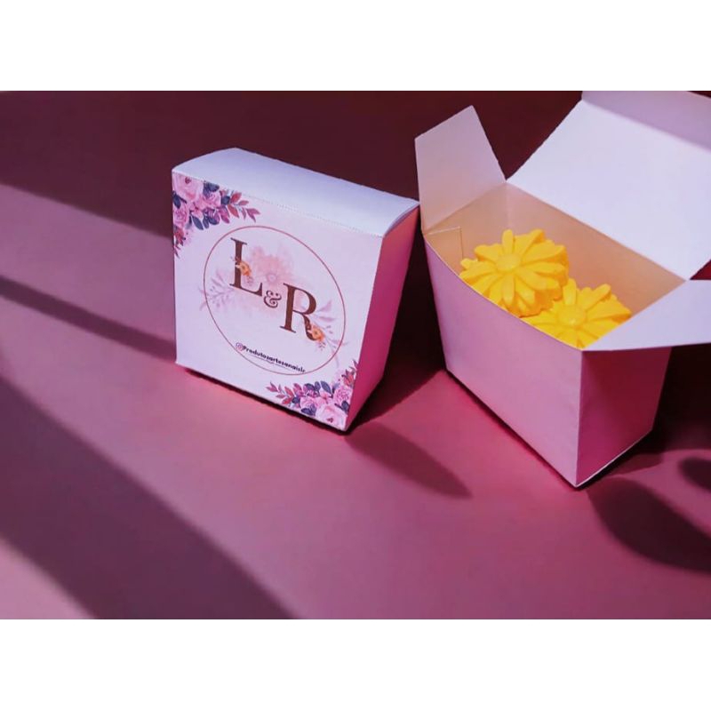 Caixa personalizada logo ou frase com mini sabonetes🌼