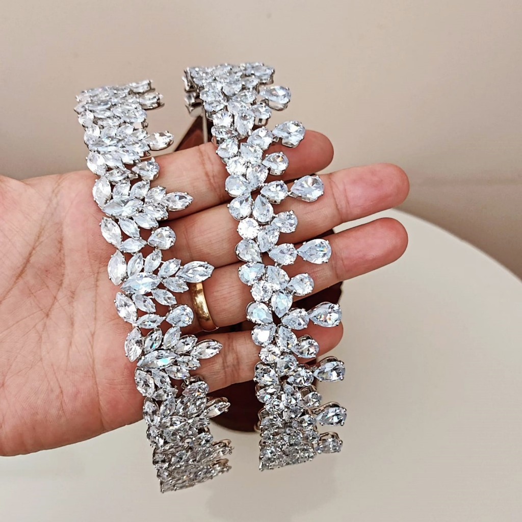 Tiara Porta Coque Coroa Zircônia Prata Prateado Para Penteado Noiva Casamento Festa de 15 Anos Elegante Luxo