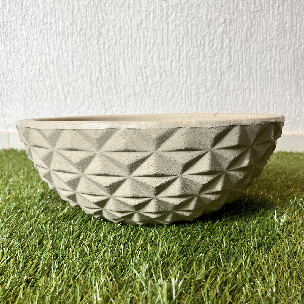 Vaso Decorativo em Polietileno para Planta Bacia Diamante 14x34x17cm em Oferta na Shopee