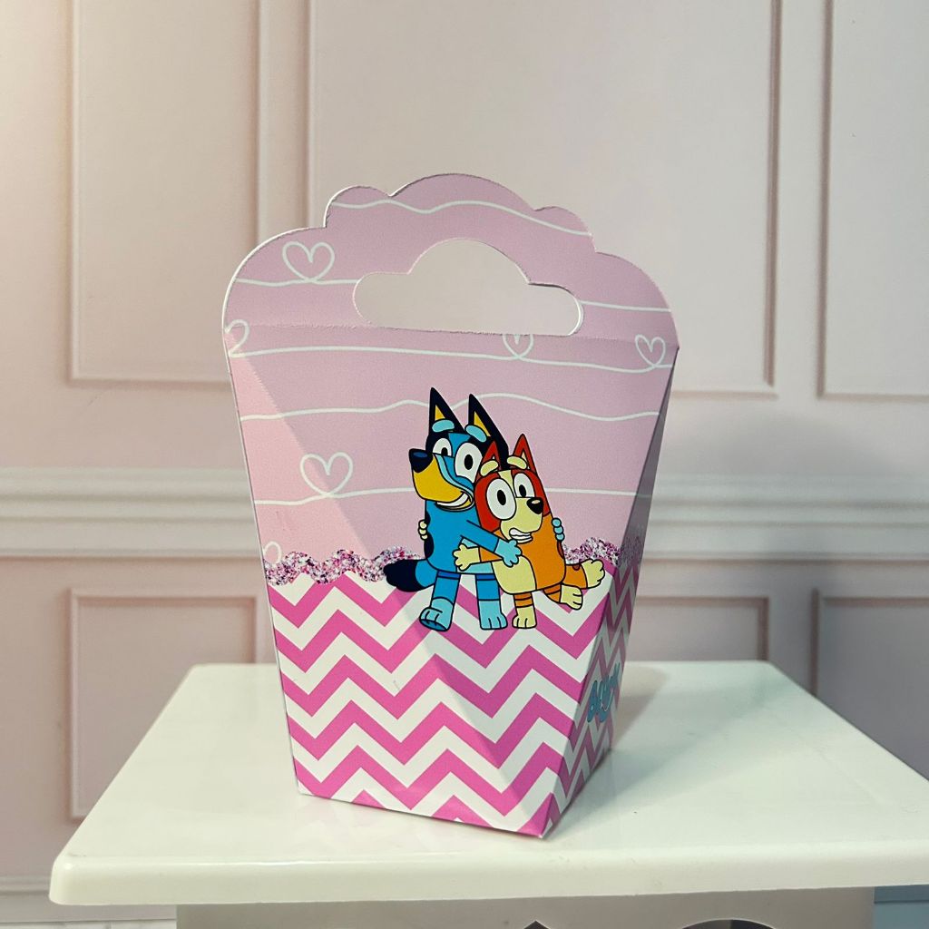 Caixa Personalizada Triângulo Love, Bluey, Caixa Coração, Caixa Lembrancinha, Decoração