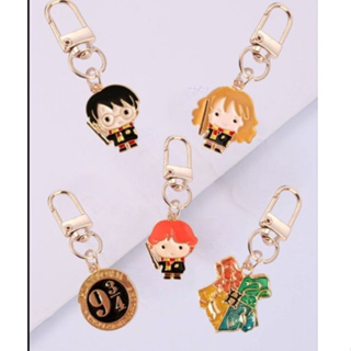 Chaveiro Pequeno Harry Potter/Hogwarts/Hermione/Rony/Poção do amor/Soncerina/Glifinoria/Lufalufa/Corvinal/Dourado em Oferta na Shopee