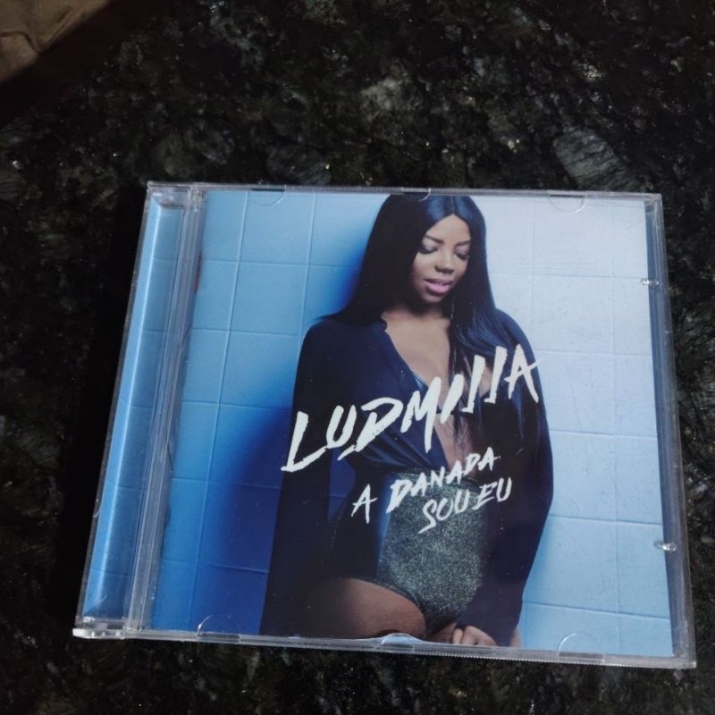 CD LUDMILLA A DANADA SOU EU