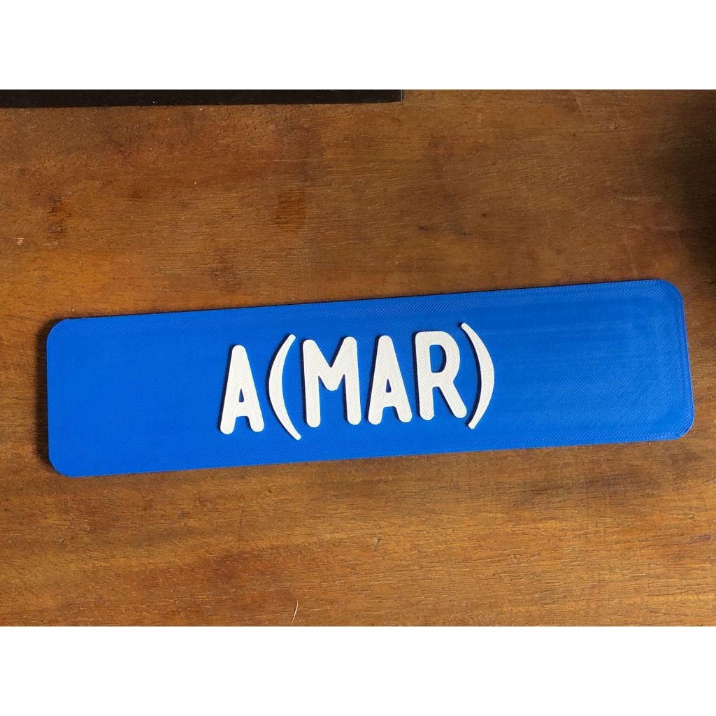 Placa decorativa A MAR  (20x5cm) Plaquinha PLA com frases divertidas Escrita em Relevo Viagem Viajar