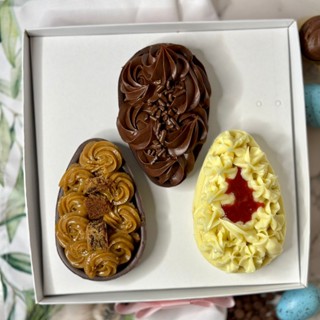 Caixa Ovo de Colher 150g Trio– Ovos de Páscoa Gourmet 100g e 150g com Suporte para Colher em Oferta na Shopee