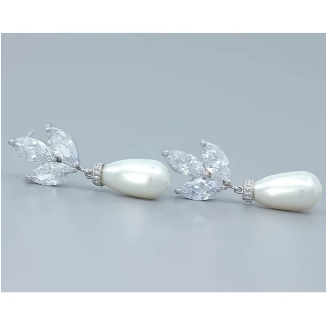 Brinco Feminino Pendente Modelo Luxo Festa com Zircônias e Gota de Pérola banho Prata e Dourado Noiva Casamento