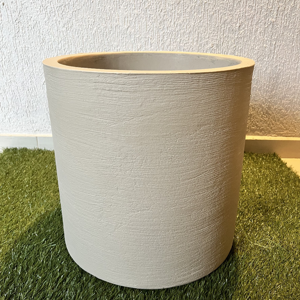 Vaso Decorativo Polietileno para Plantas Cilindro Medidas 38x38x38cm em Oferta na Shopee