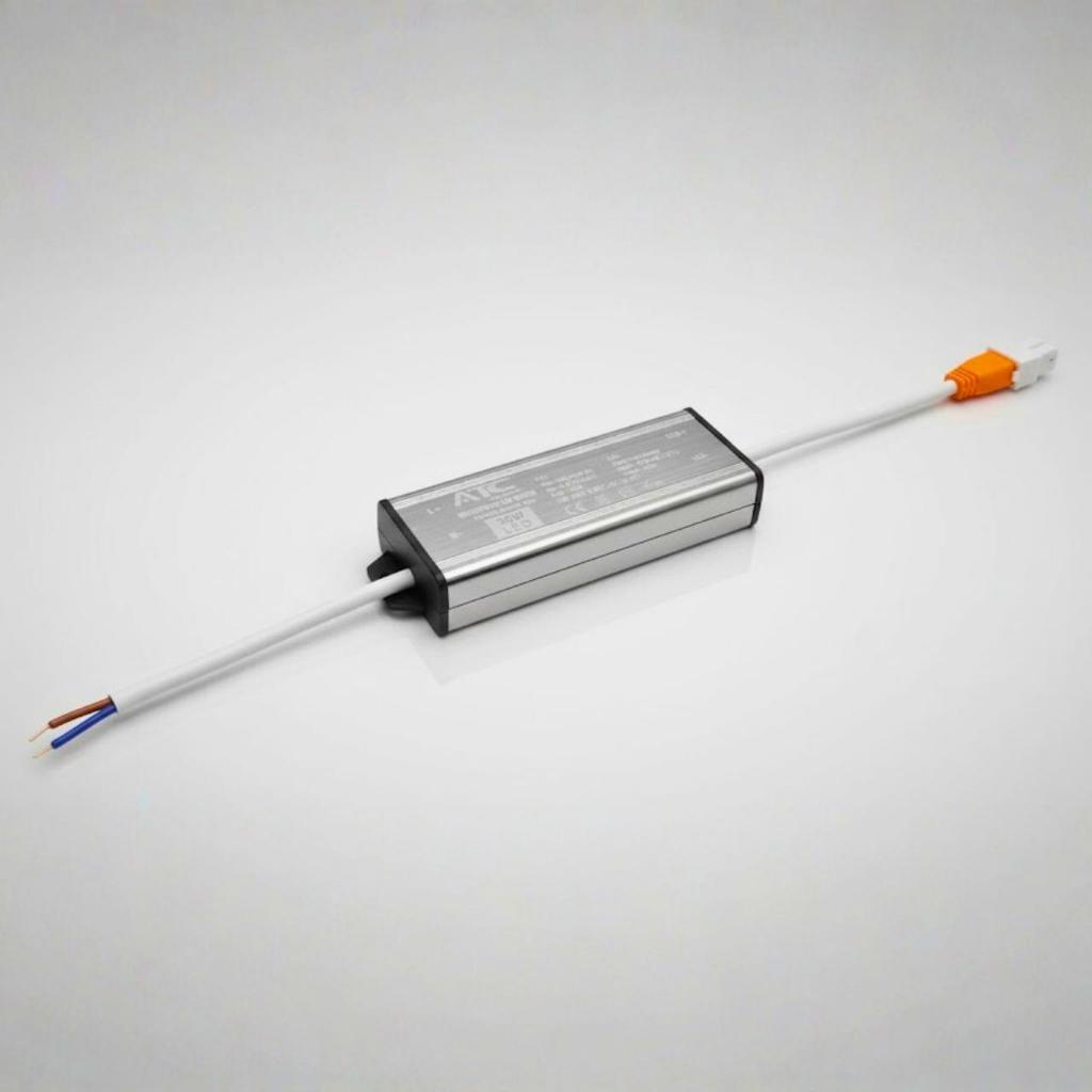 Driver Reator Fonte Para Painel De Led 36w 127v/220v Bivolt Novo em Oferta na Shopee