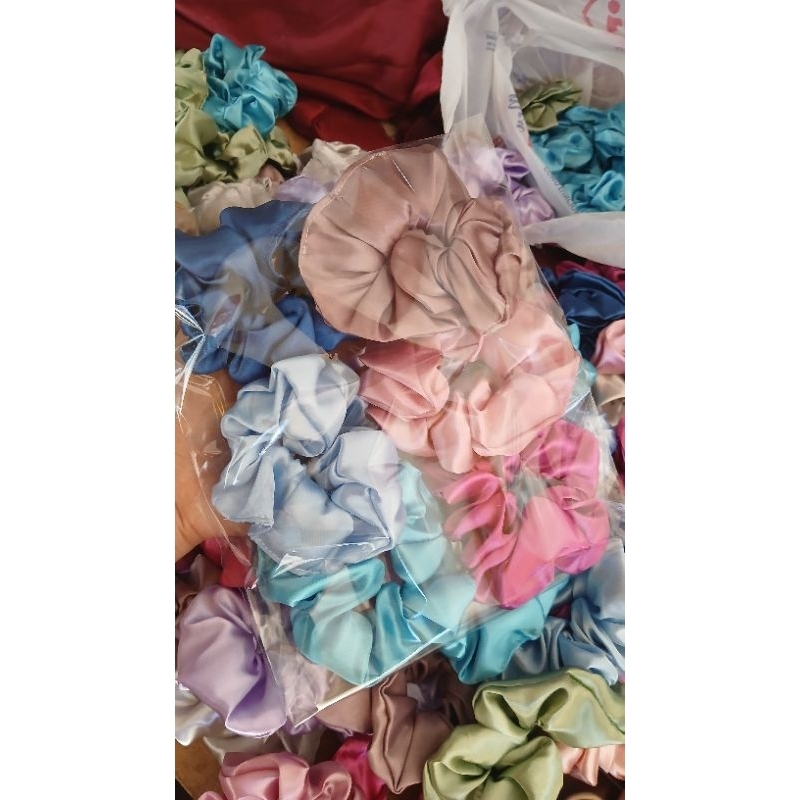 xuxinha de cetim anti frizz , prendedor de cabelo kit 6 unidades sortidas em Oferta na Shopee